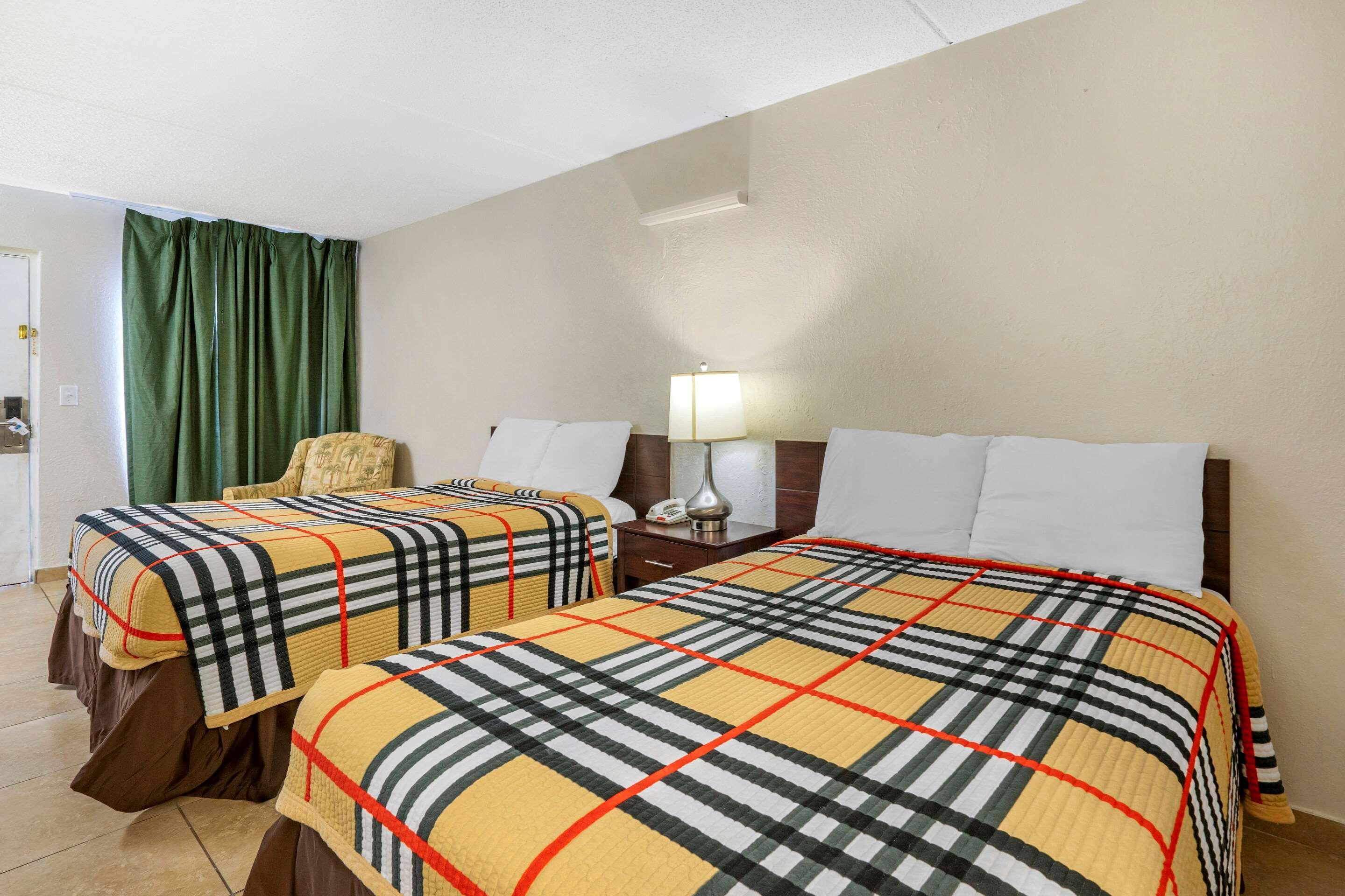 Rodeway Inn Clearwater-Dunedin Dış mekan fotoğraf