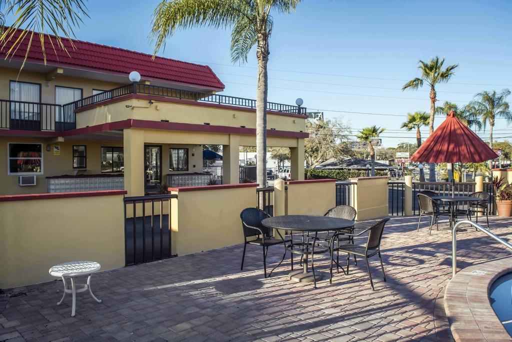 Rodeway Inn Clearwater-Dunedin Dış mekan fotoğraf