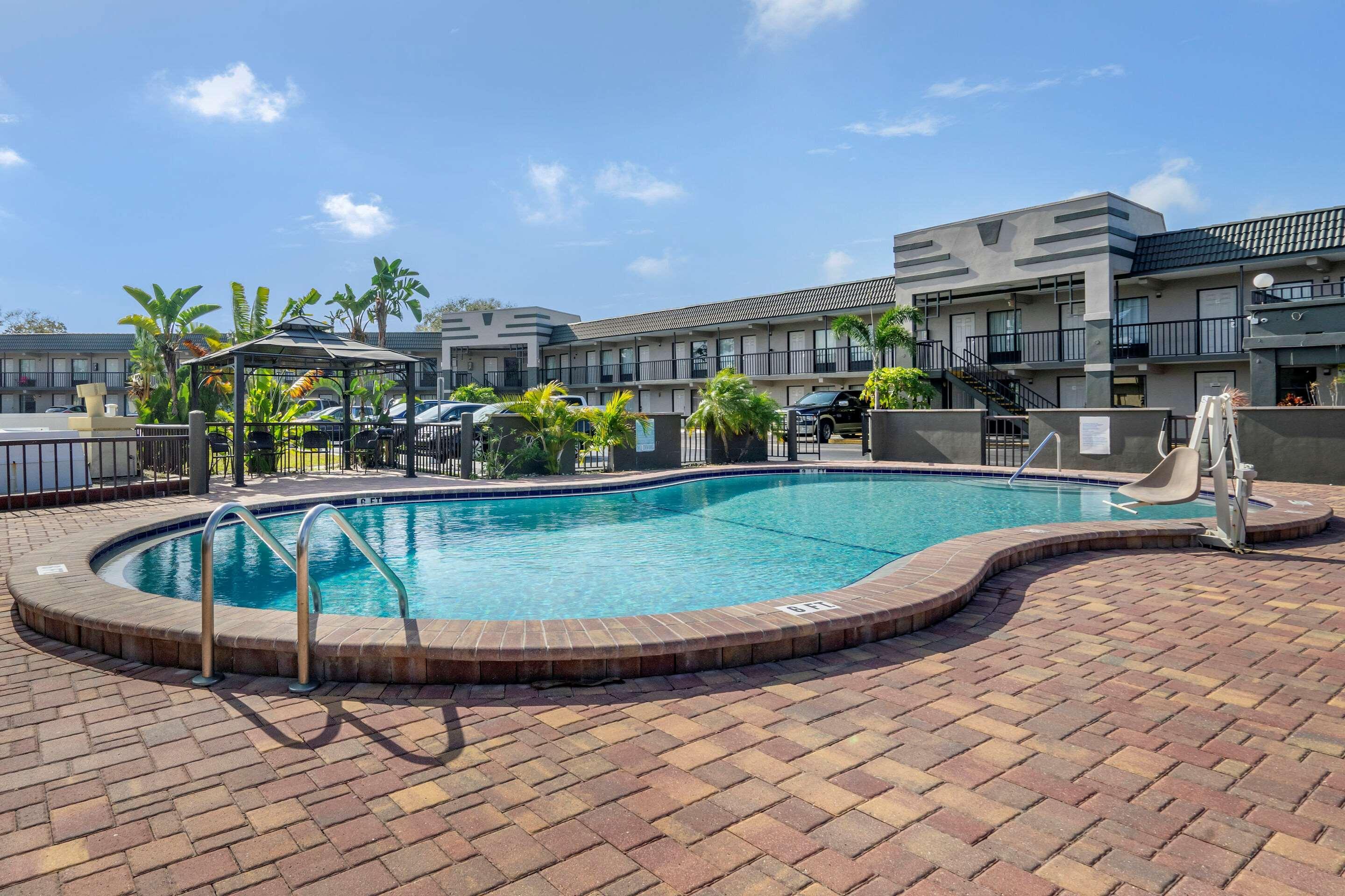 Rodeway Inn Clearwater-Dunedin Dış mekan fotoğraf