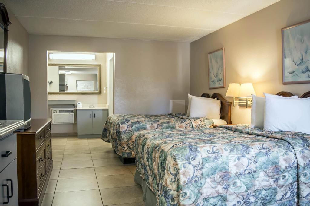 Rodeway Inn Clearwater-Dunedin Dış mekan fotoğraf