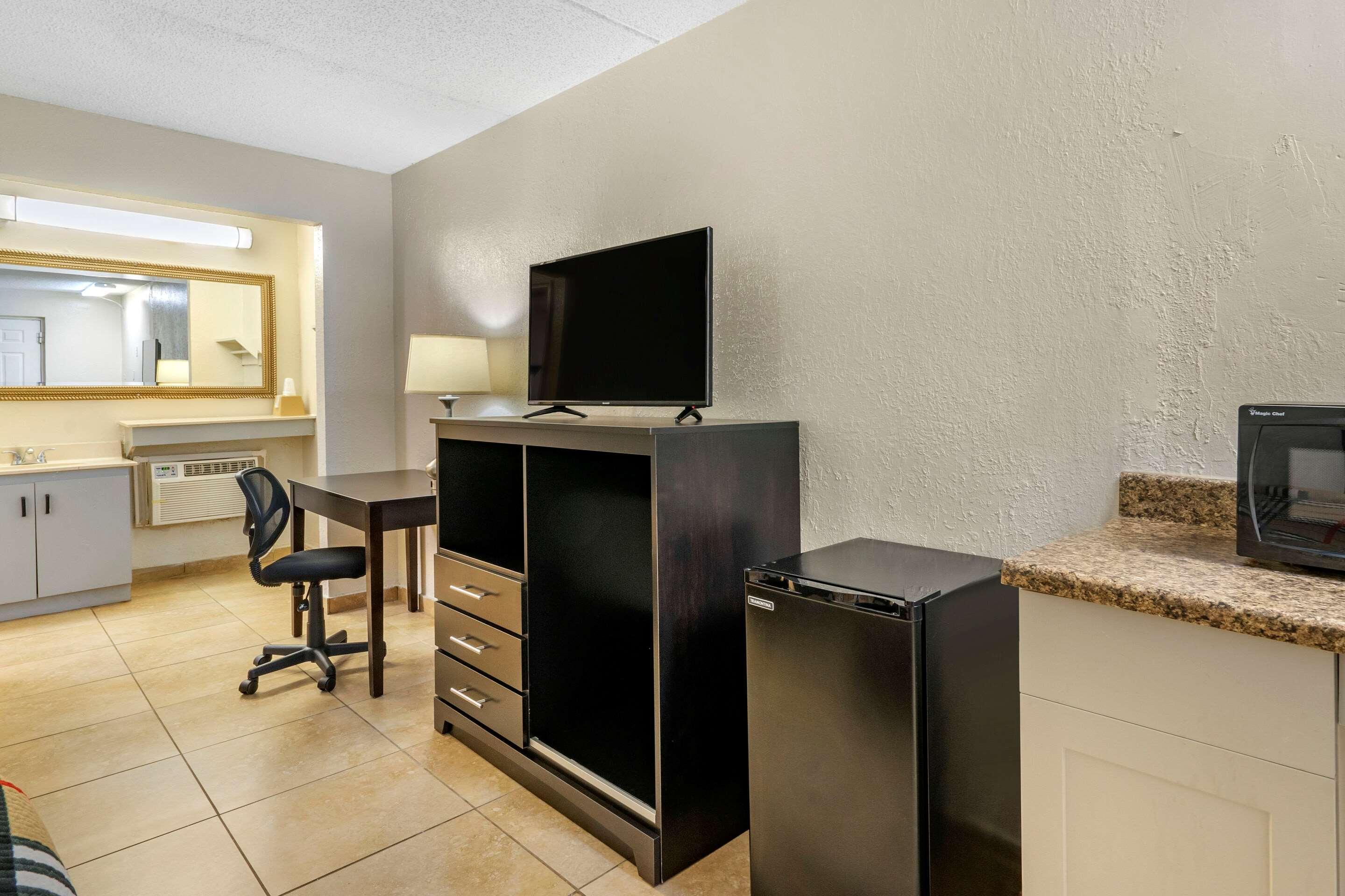 Rodeway Inn Clearwater-Dunedin Dış mekan fotoğraf